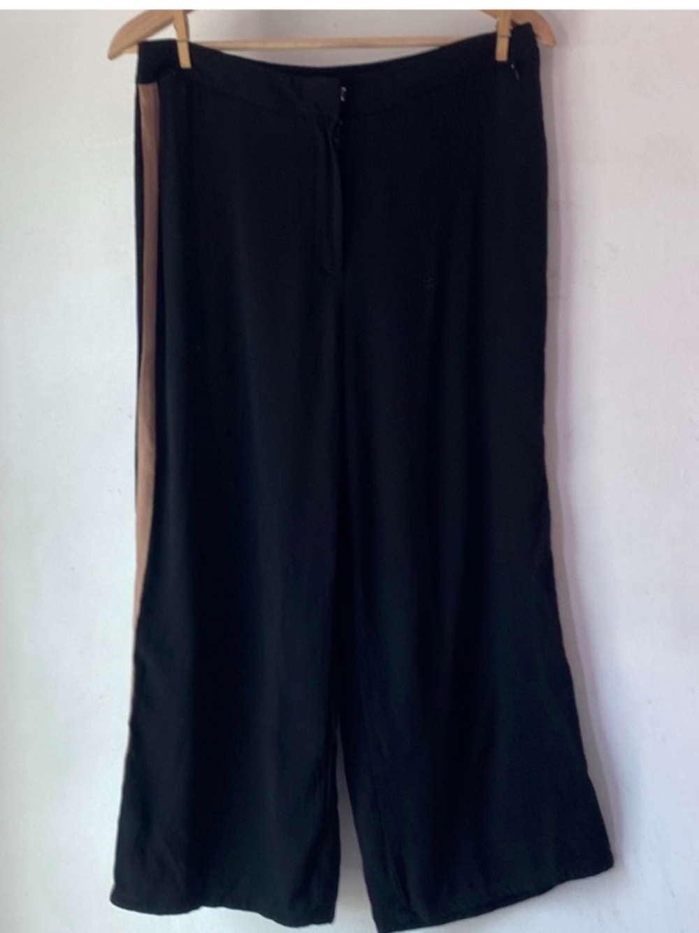 Eileen Fisher size 6 Side Stripe Silk Cropped Pant